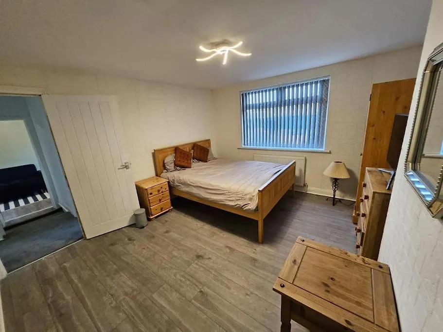 4 Bed House With Pool Table Free Parking En Suite Sheffield 0*,  Storbritannien